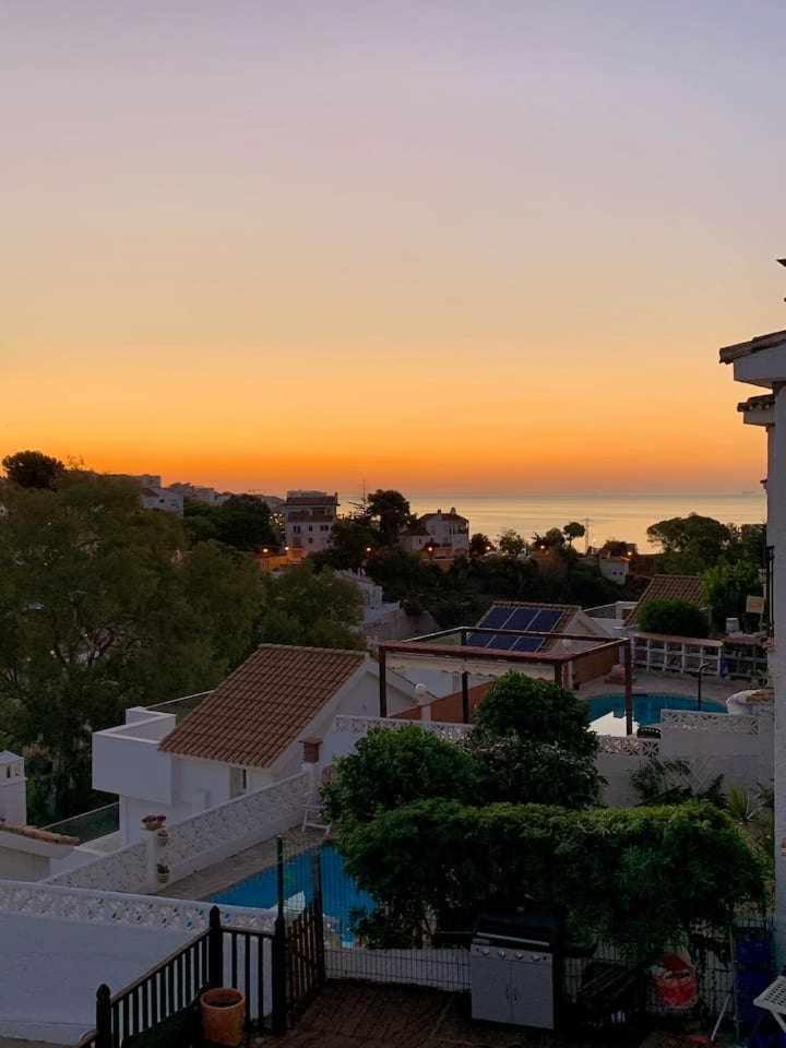 La Villa Escondida 1 Precioso Estudio Vista Al Mar Malaga Luaran gambar
